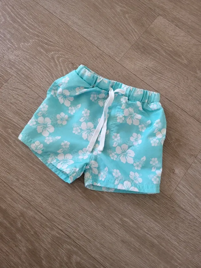 Short de bain 9 mois