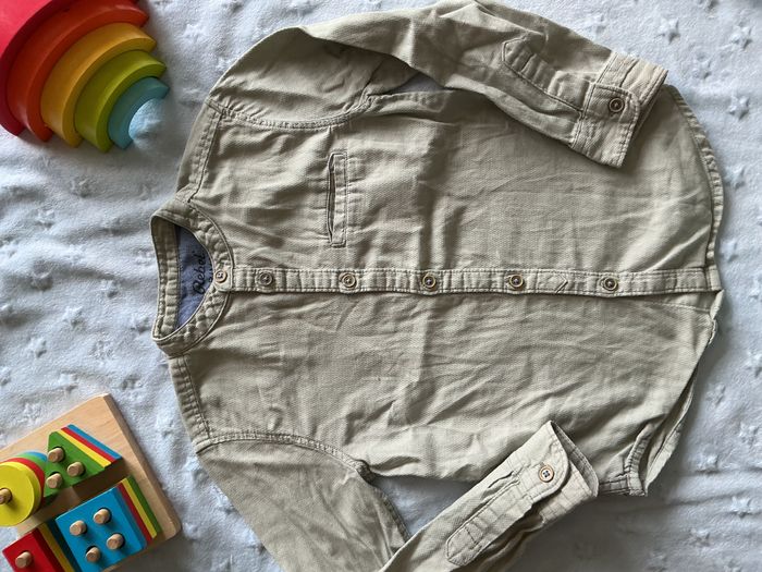 chemise manches longues vert amande poche poitrine 4/5 ans primark - photo numéro 2