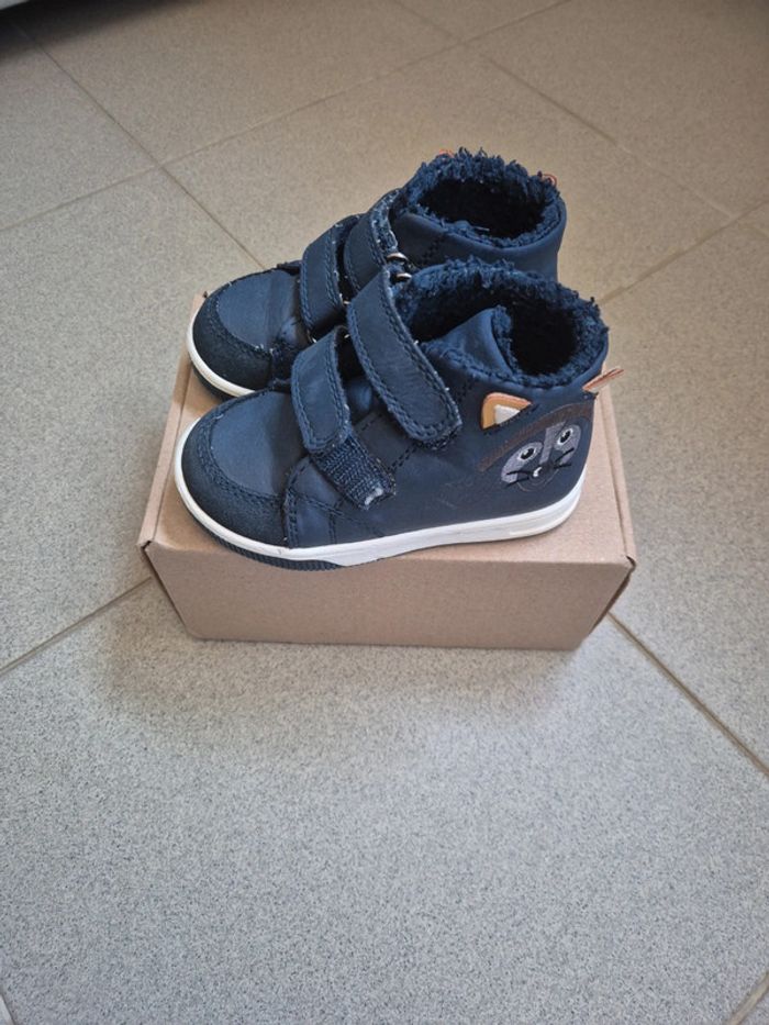 Baskets premiers pas vertbaudet taille 22 - photo numéro 4