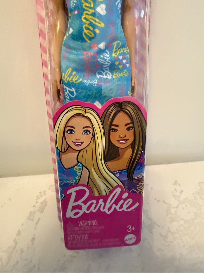 Poupée barbie neuf - photo numéro 2