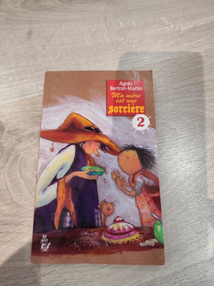 Livre ma mère est une sorcière 2