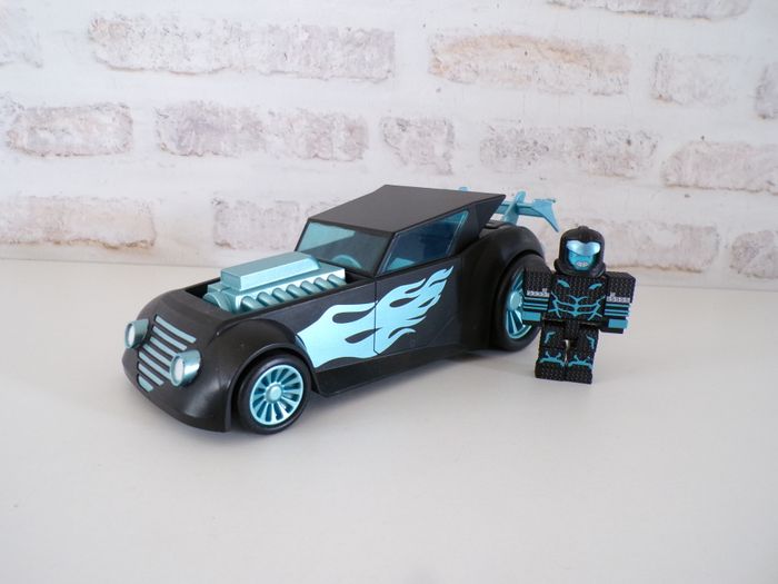 Roblox - Voiture et figurine Phantom (J26) - photo numéro 2
