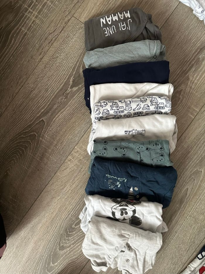 Lot de vêtements garçon 6 mois - photo numéro 3