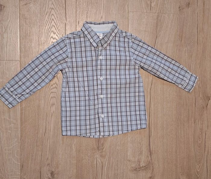 Lot 6 chemises 18mois (dont 1 neuve) - photo numéro 2