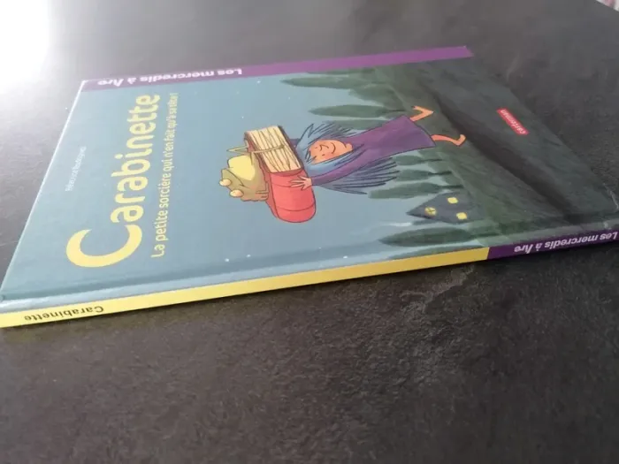 Livre Carabinette la petite sorcière qui n'en fait qu'à sa tête ! - photo numéro 6