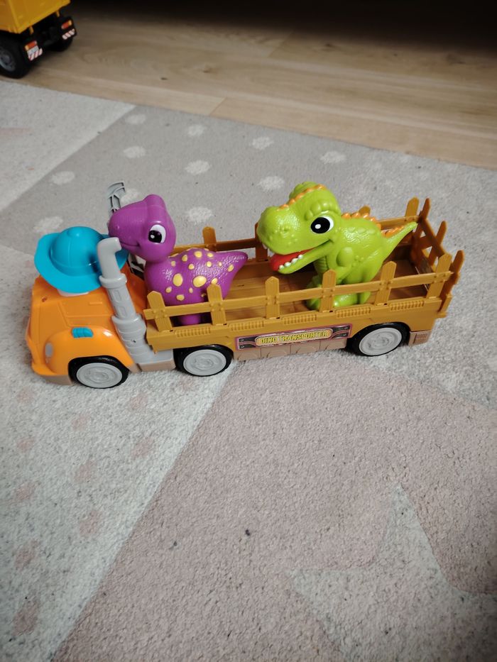 Camion dinosaure - photo numéro 2