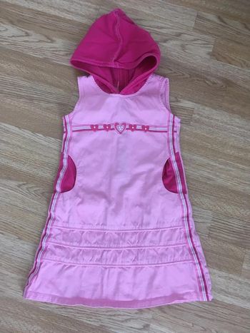 Robe (taille 104).