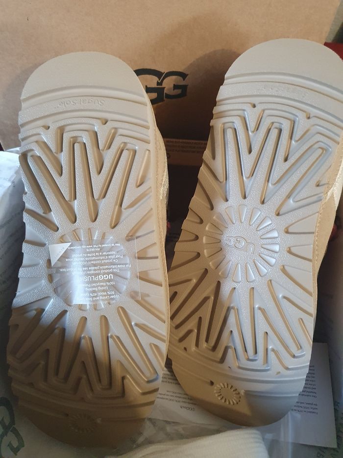 Basket moumoute ugg rose blanc gris neuves 39 - photo numéro 5