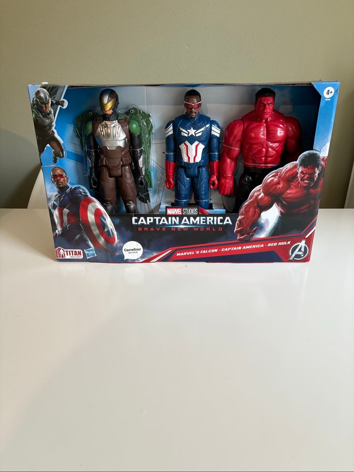Captain Amrerica 3 figurines 29cm neuf