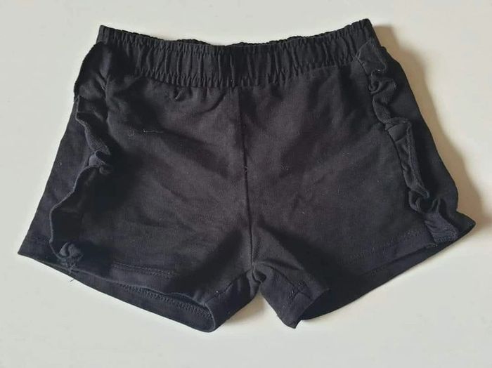 Short noir