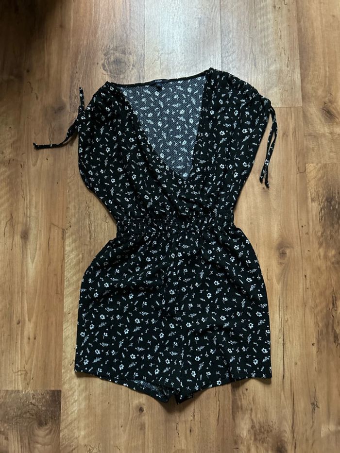 Combinaison short fleurie - taille Xs
