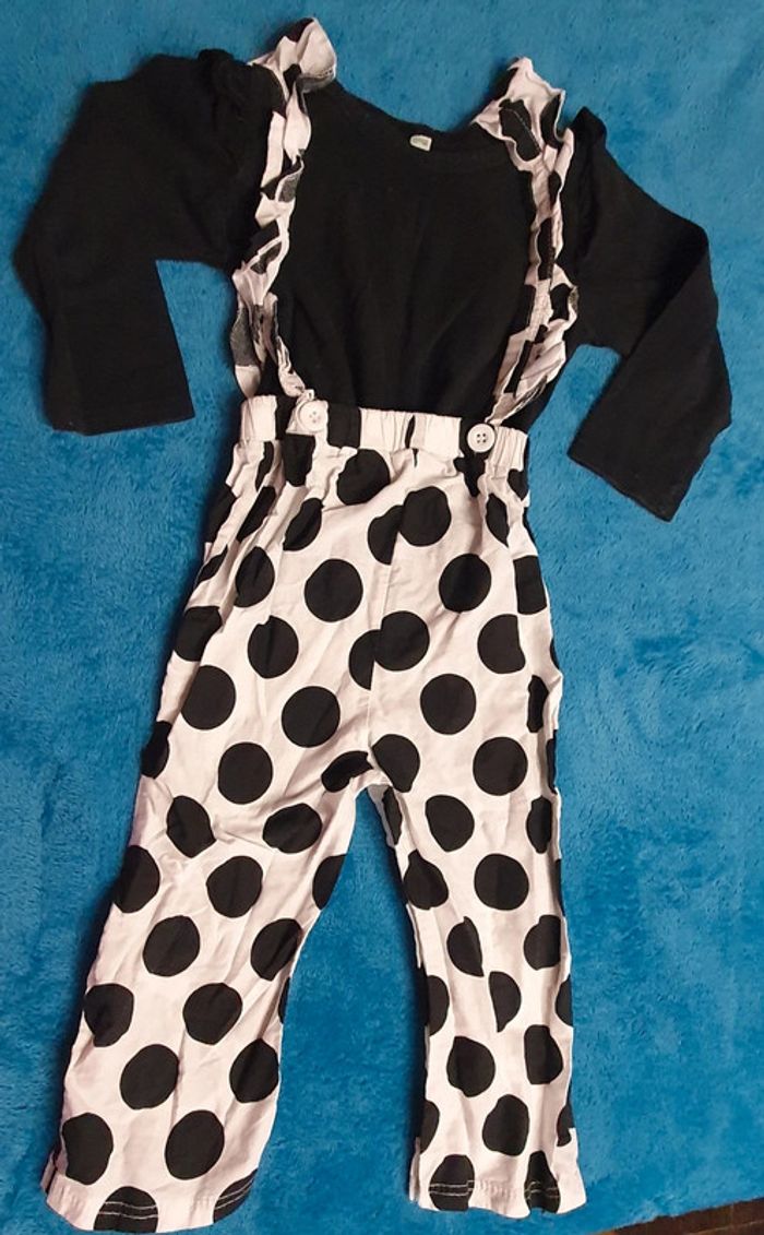 Ensemble pull fin et salopette