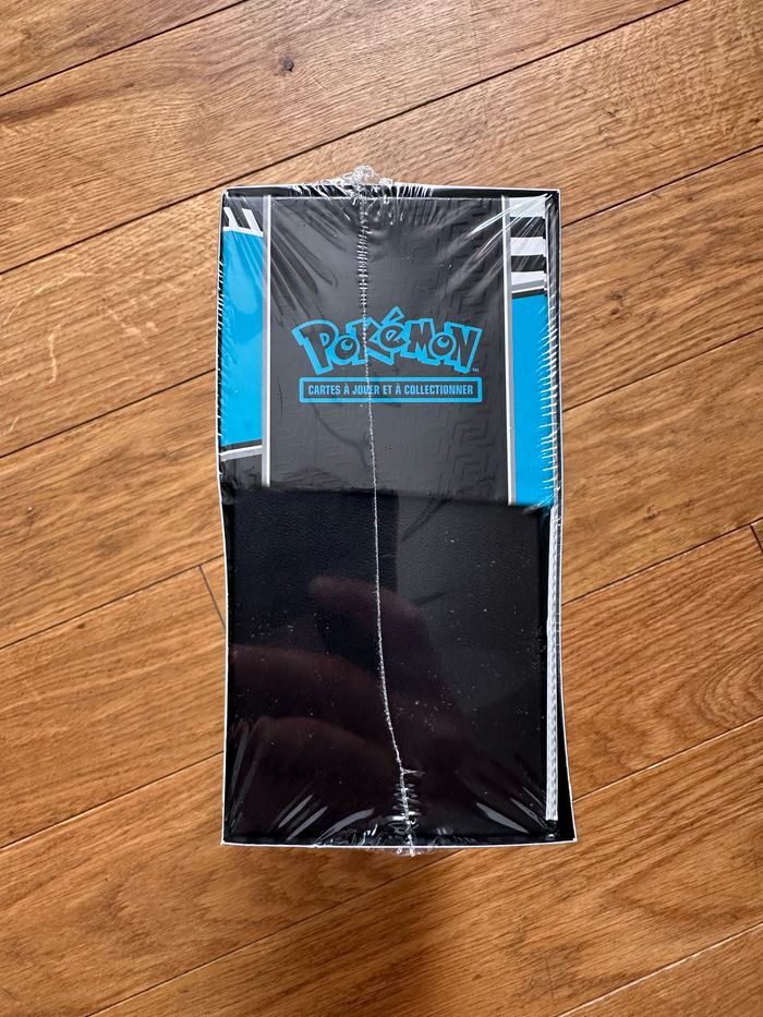 Coffret ETB Pokémon Foudre Noire 10.5 - photo numéro 2