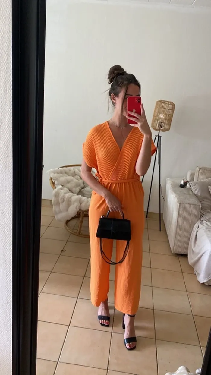 Jolie combinaison manches courtes orange