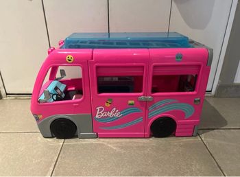 Barbie - Mega Camping Car Transformable