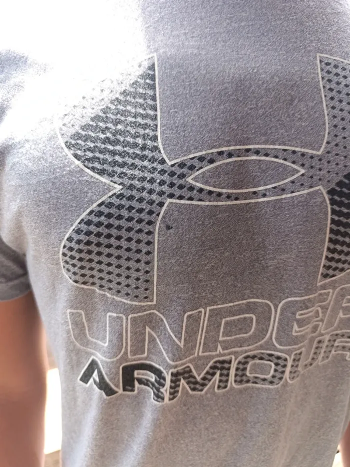T-shirts under armour heat Gear gris taille M - photo numéro 2