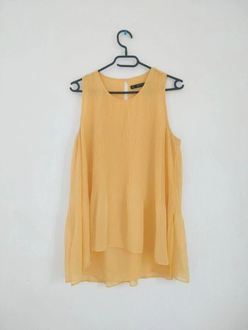 Top jaune fluide Zara en taille 38