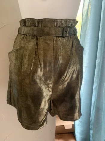 Short more doré taille 38