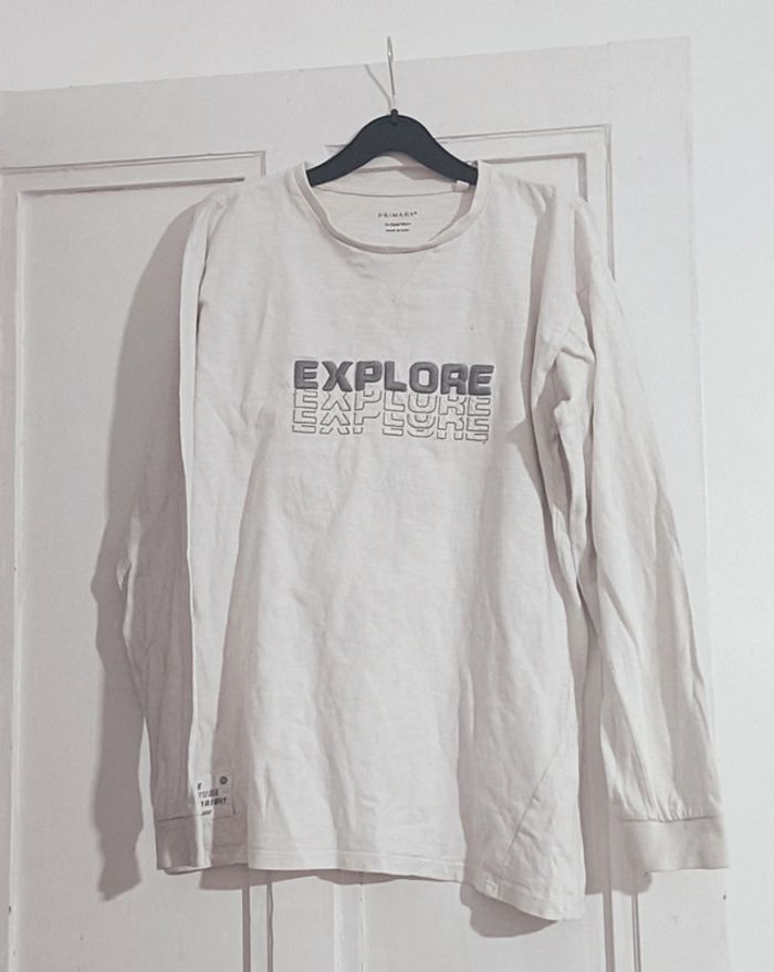 T-shirt manches longues taille 11/12ans