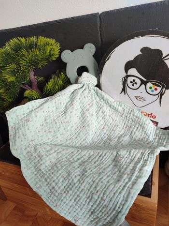 doudou souris dentition mange Nattou vert marron trait Mouchoir Plat DD003291