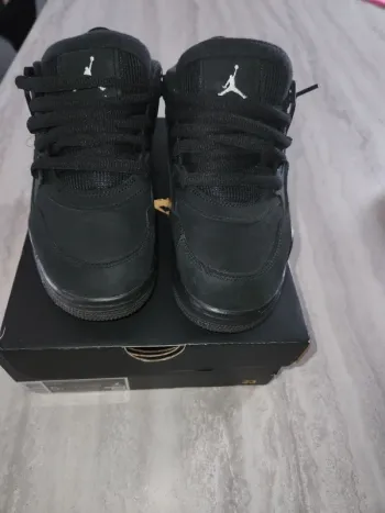 Air jordan 4 RM
