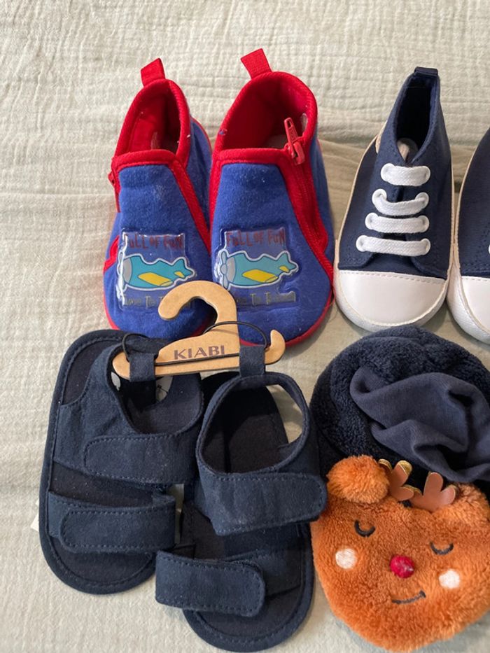 Lot de 4 paires de chaussures/chaussons - photo numéro 3