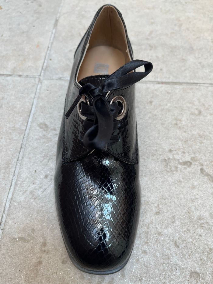 Chaussure vernie - photo numéro 2