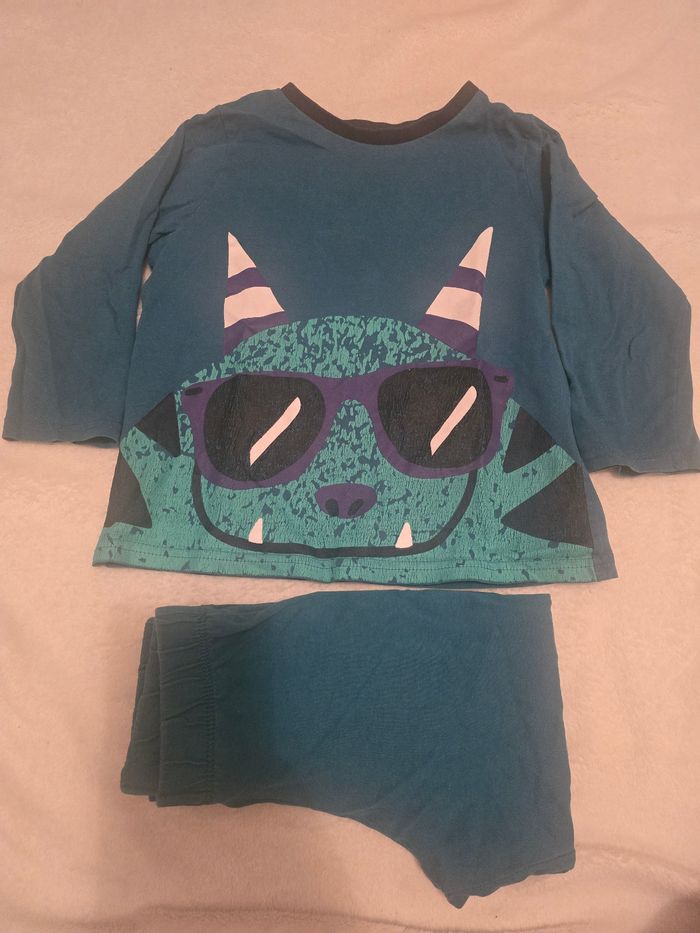 Pyjama garçon 3-4ans du pareil au même