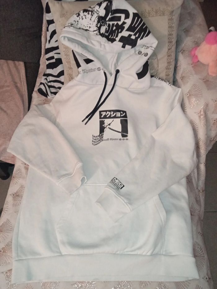 Sweat Bershka - photo numéro 2