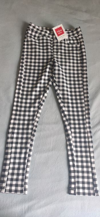 Pantalon vichy fille 8 an neuf,