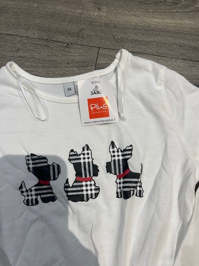 T-shirt neuf avec étiquette - photo numéro 2