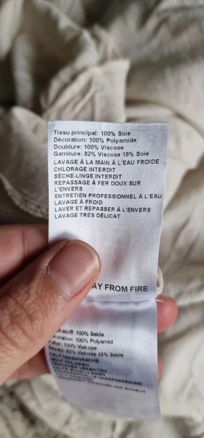 Robe en soie courte et manches longues Ba&sh modèle Dolly gris clair taille XS ou 34 - photo numéro 10