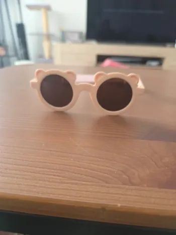 Lunette de soleil bebe