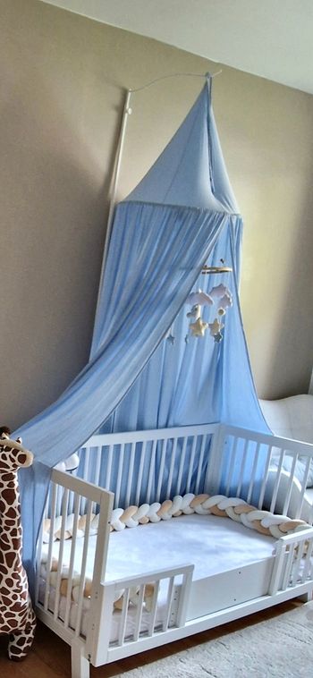 Ciel de lit bleu ciel