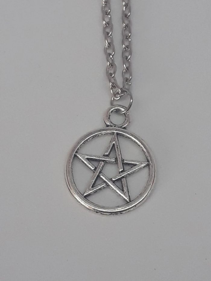 Collier Supernatural