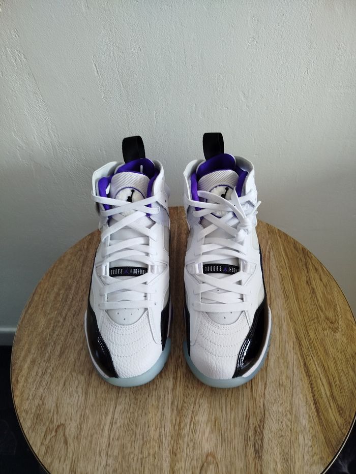 Baskets Nike T 38,5 - photo numéro 5