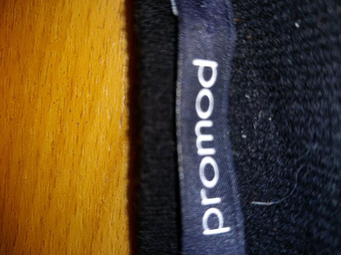 Pull noir