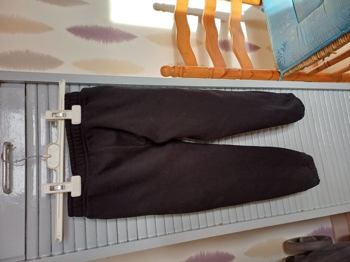 2 pantalons de jogging filles Taille 8 ans - photo numéro 3