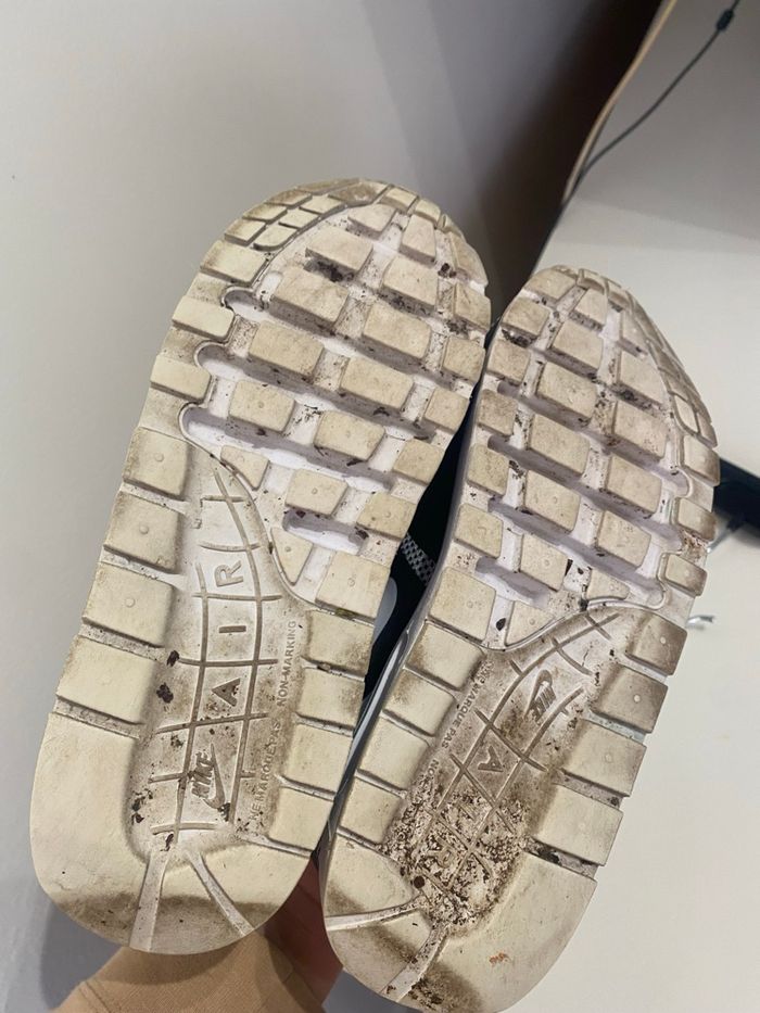 Basket Nike air essential noir et blanches - photo numéro 8