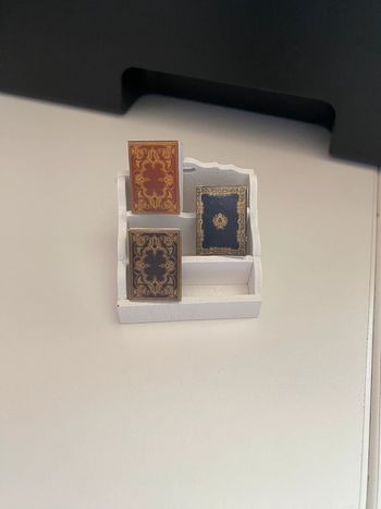 Présentoir livres miniatures pour maison de poupée