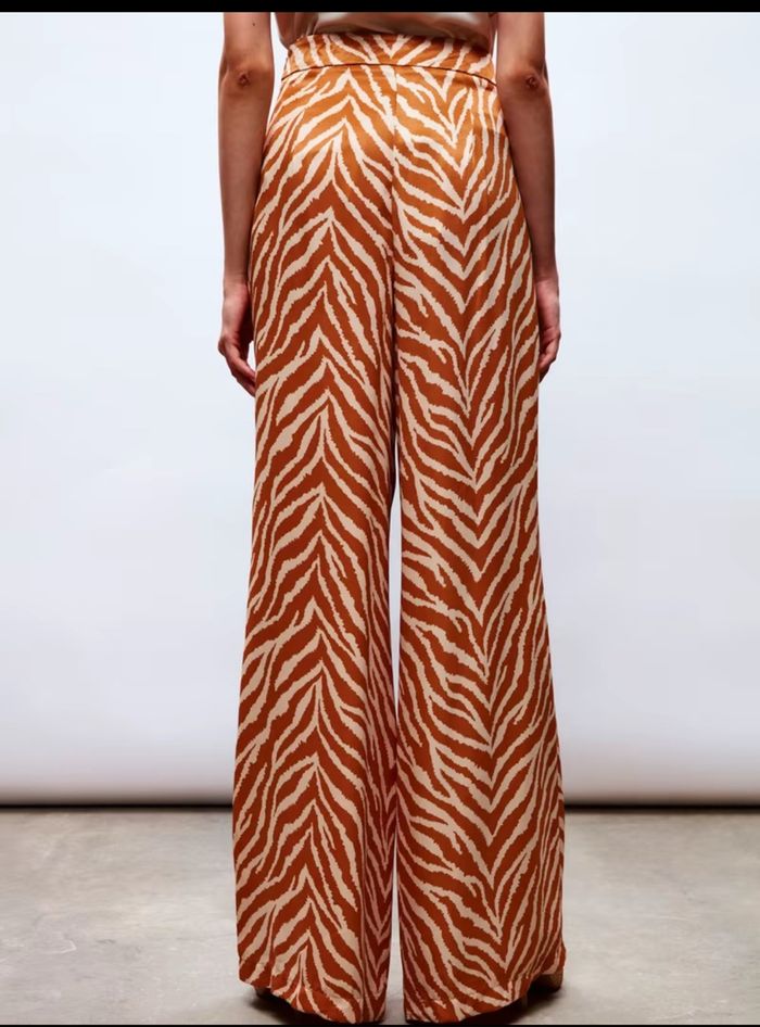 Ensemble En satin Taille 36 neuf avec étiquette - photo numéro 4