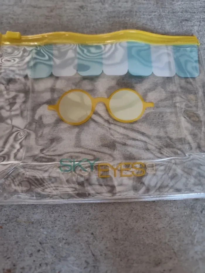 Petite pochette plastique transparente birchbox - photo numéro 2