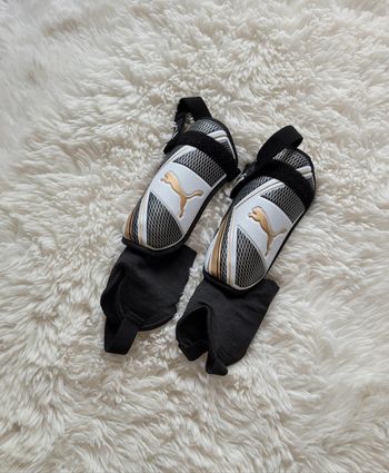 🌸 Protege tibia avec chevilliere de marque Puma Taille S enfant