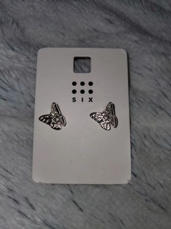 Boucle d'oreille papillon
