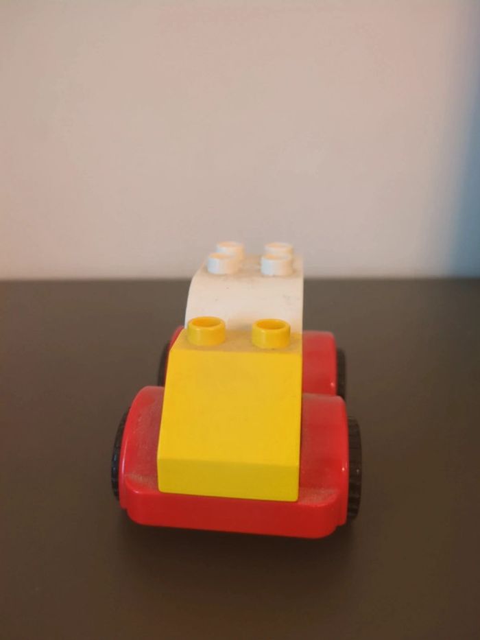 Voiture Lego duplo - photo numéro 2