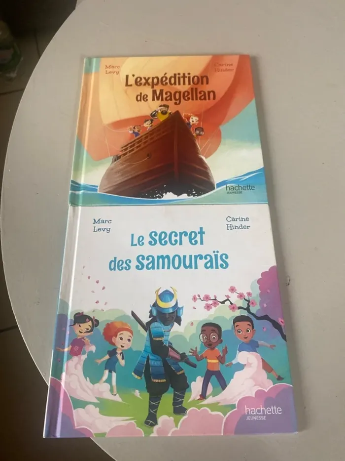 2 livres collection le club des aventuriers