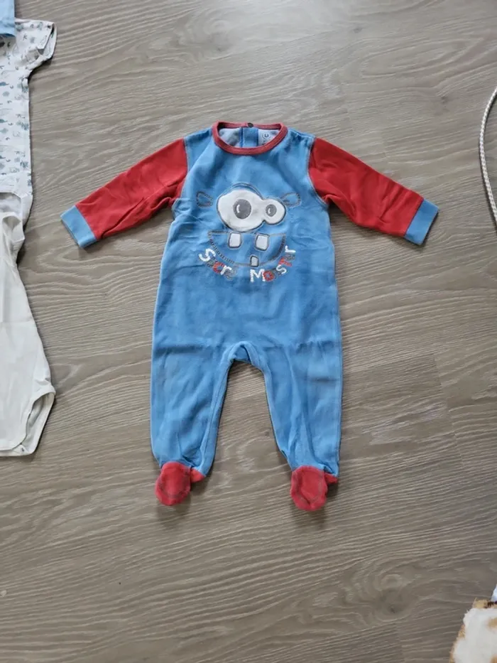 Lot vêtements 12 mois - photo numéro 7