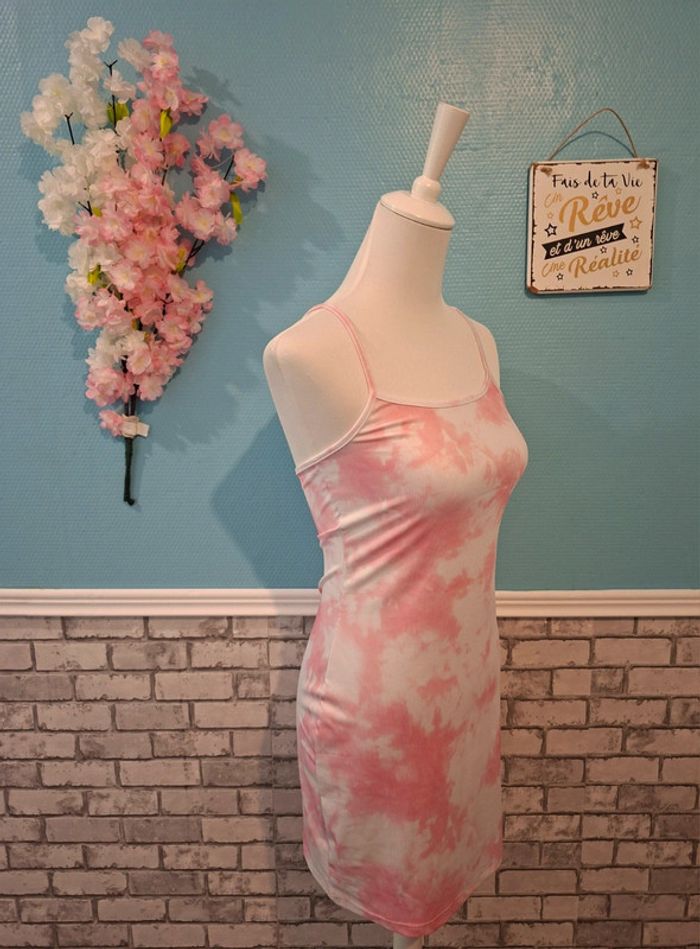 🩰Jolie robe duo de rose🩰 - photo numéro 2