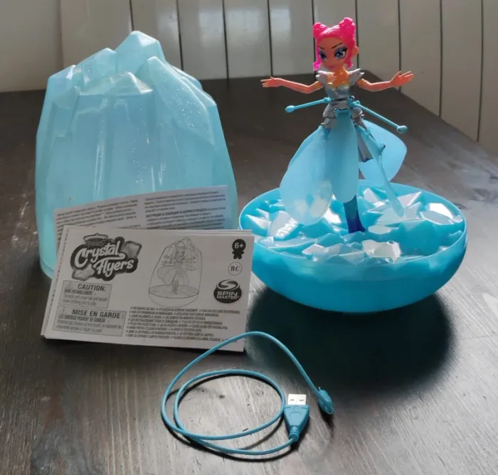 Hatchimals Pixies Crystal Flyers fée volante