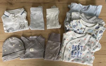 Lots divers vêtements naissance/0 mois